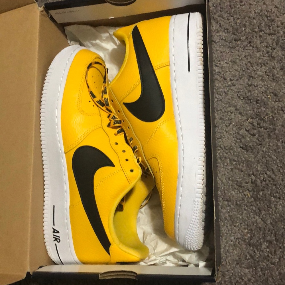 Yellow Air Force 1 ‘07 LV8